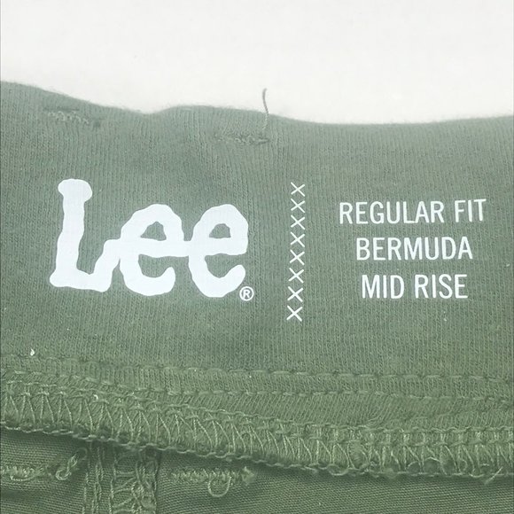 Lee Women's 18M Midrise Bermuda Regular Fit Moss Green Utility Short New - Picture 7 of 12